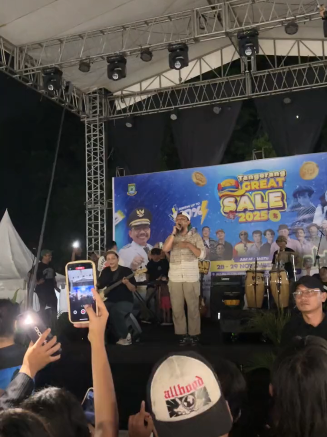 Siapa nih yang hadir malam ini? #alunaluntanggerang #konsertanggerang #greatsale2025 #Fyp