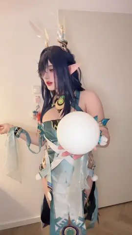 The moon is fake!? (Its made out it plastic) 😭✌🏻  #lauma #laumacosplay #genshin #cosplay #GenshinImpact 