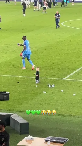 هذه قملة ولا ايييثث ؟ 🥲😂💚💚💚💚🥹 مبروووك التأهل 💚 #الأهلي_القادسية   #اكسبلورexplore #يوم_الجمعه #jeddah🇸🇦  #explore 