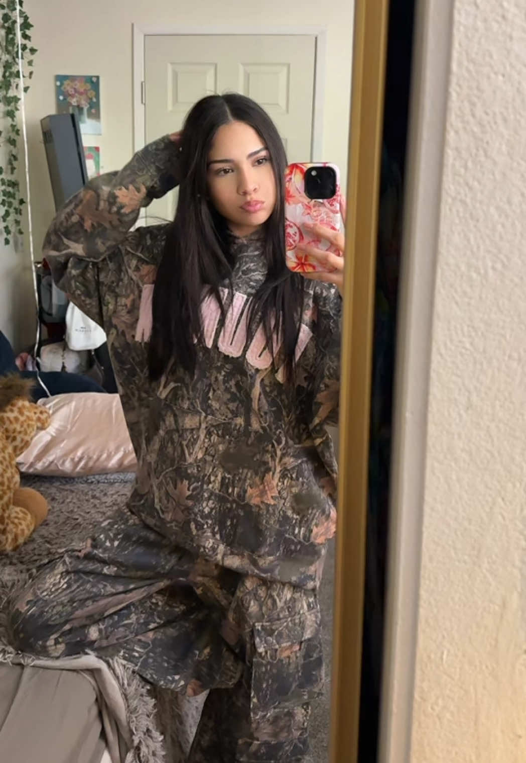 IN LOVE @YOUNGLA #fyp #OOTD #youngla #viral #foryou 