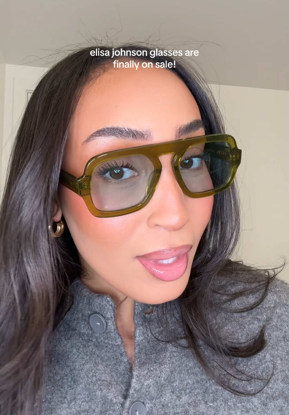 Randomly got an email and saw these were on sale and had to run to tell the girls @Elisajohnson #elisajohnson #sunglasses #glasses #blackfriday #blackfridaysale 