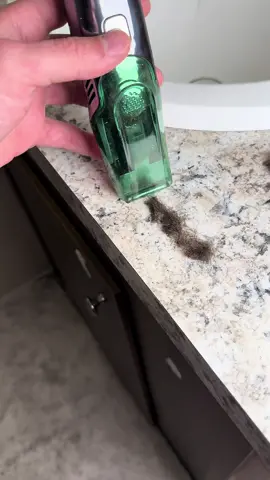 This thing is amazing, no mess on the sink #vacuumtrimmer #hairtrimmer #beardtrim #tiktokshopblackfriday #tiktokshopcybermonday 