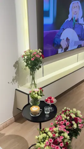 انا اللي يعشق الازهار✨#اكسبلورexplore #your_coffee #تنسيقات #ورد #ضيافه 