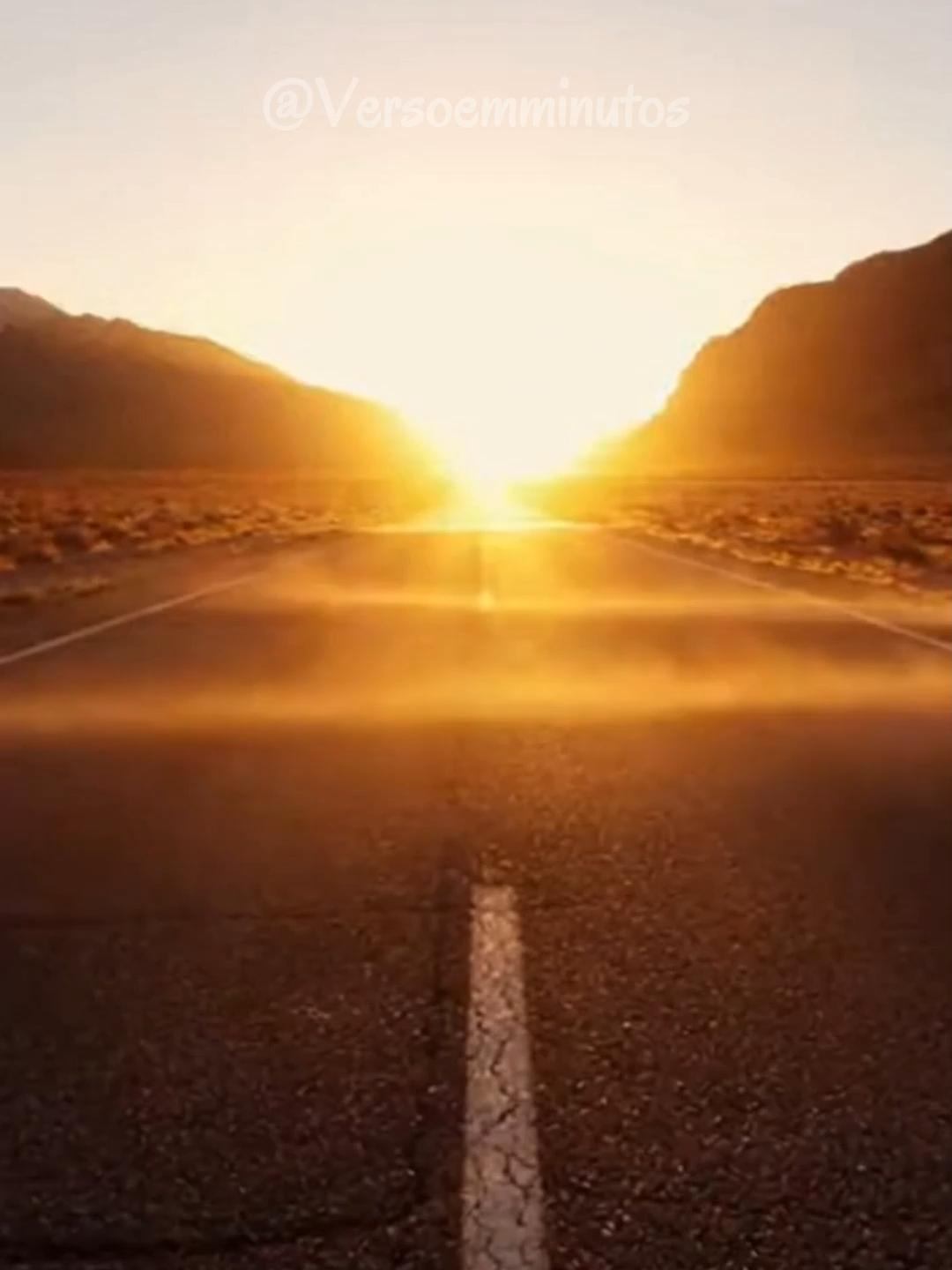 “Quando tudo parece travado, Deus está movendo o que você não vê. Ele abre caminhos onde não existia caminho. Ele cria portas onde antes só havia paredes. 🌿 ‘Confia no Senhor de todo o teu coração e não te apoies no teu próprio entendimento.’ — Provérbios 3:5 Comente Eu creio e receba essa palavra!” #Jesus #cura #vitória #força #tiktokgospel