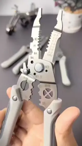 Penjalur wayar pelbagai fungsi #Pemotong dan Pembuka Kabel 2 dalam 1 #tiktokshop #goodthing #foryou #fyp 