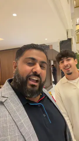 Just out with my nephews at royal Nawabs Pryamid what a lovely evening @keznazir @Saif&Leigh ♥️ @harrisnaarnslayer2 