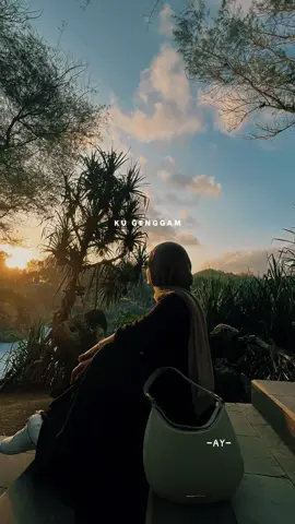 Ku genggam kenangan indah #liriklagu #ay #CapCut 