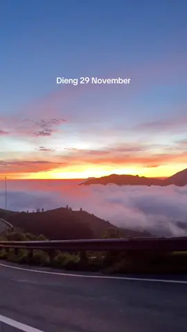 Masyallah Cuaca Pagi ini😍😍😍  Walaupun hati nggk sinkron tpi cuaca  ttep memanjakan mata😂