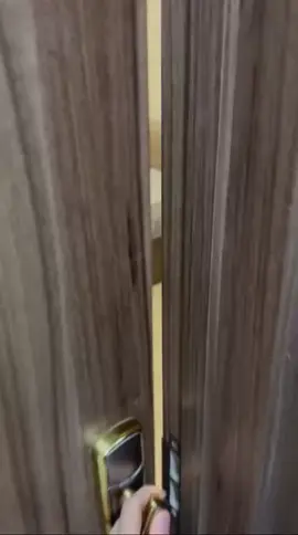 Ngày mai quan trọng như vậy mà ông cụ non này 3:30 vẫn ngồi fix nhạc😔 Giận thật sự!! #CAPTAINBOY #captainboy #MINICONCERT #MATCHAMMAT 