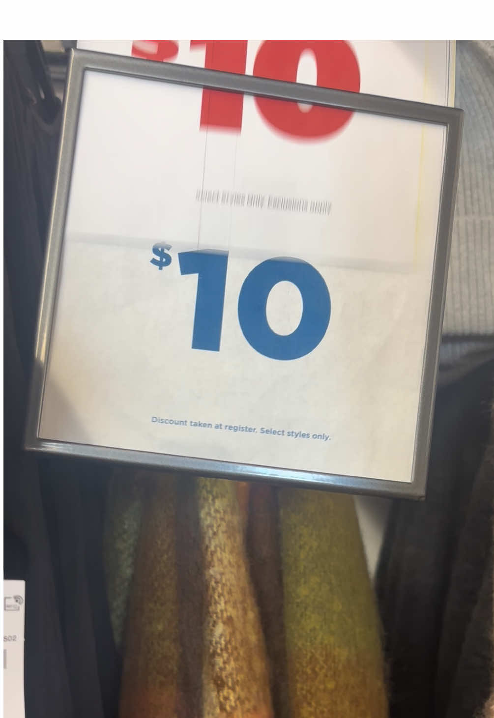 black friday used to be worth it, but nowadays it’s all about how the big companies can take advantage 😪😓 @Old Navy #oldnavy #blackfriday #blackfridayscam #scammer #fakedeals 