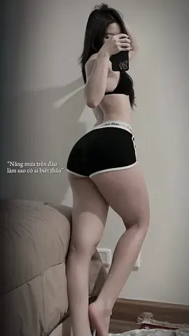 Sao sáng mở mắt ra em lại thấy “Buồn..” thế nhỉ