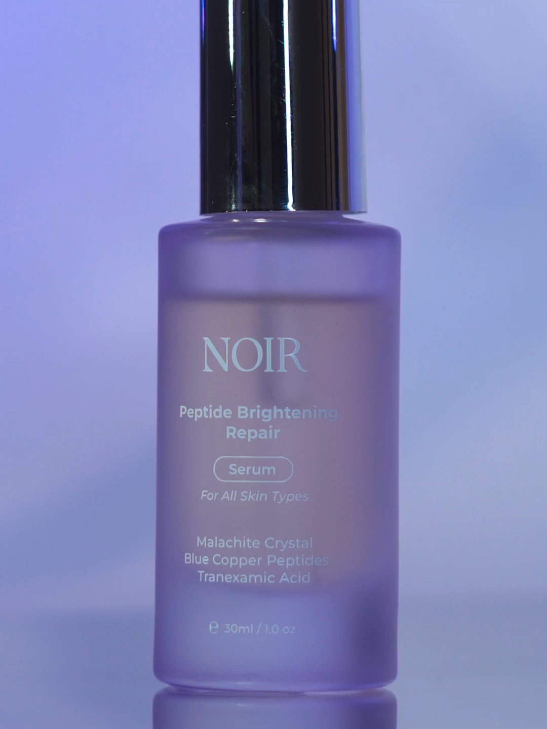 Kalau kulit masih kusam atau tak sekata walaupun dah pakai macam-macam Mungkin kulit perlukan serum yang lebih targeted. Formulasi baru Peptide Brightening Repair Serum  Lembut tapi fokus untuk cerahkan dark spot, samakan tona dan bagi kulit nampak lebih fresh. Try dulu… ramai yang rasa beza seawal minggu pertama. #NOIRMalaysia #PeptideBrightening #BrighteningSerum #NOIRSkincare #Madammu