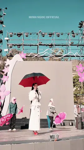 Í à theo em về Đồng Văn, theo em về cao nguyên đá🩵. #MinhNgoc #CoGaiQuanHo #LeHoiHoaTamGiacMach2025 #TuyenQuang #xuhuong 