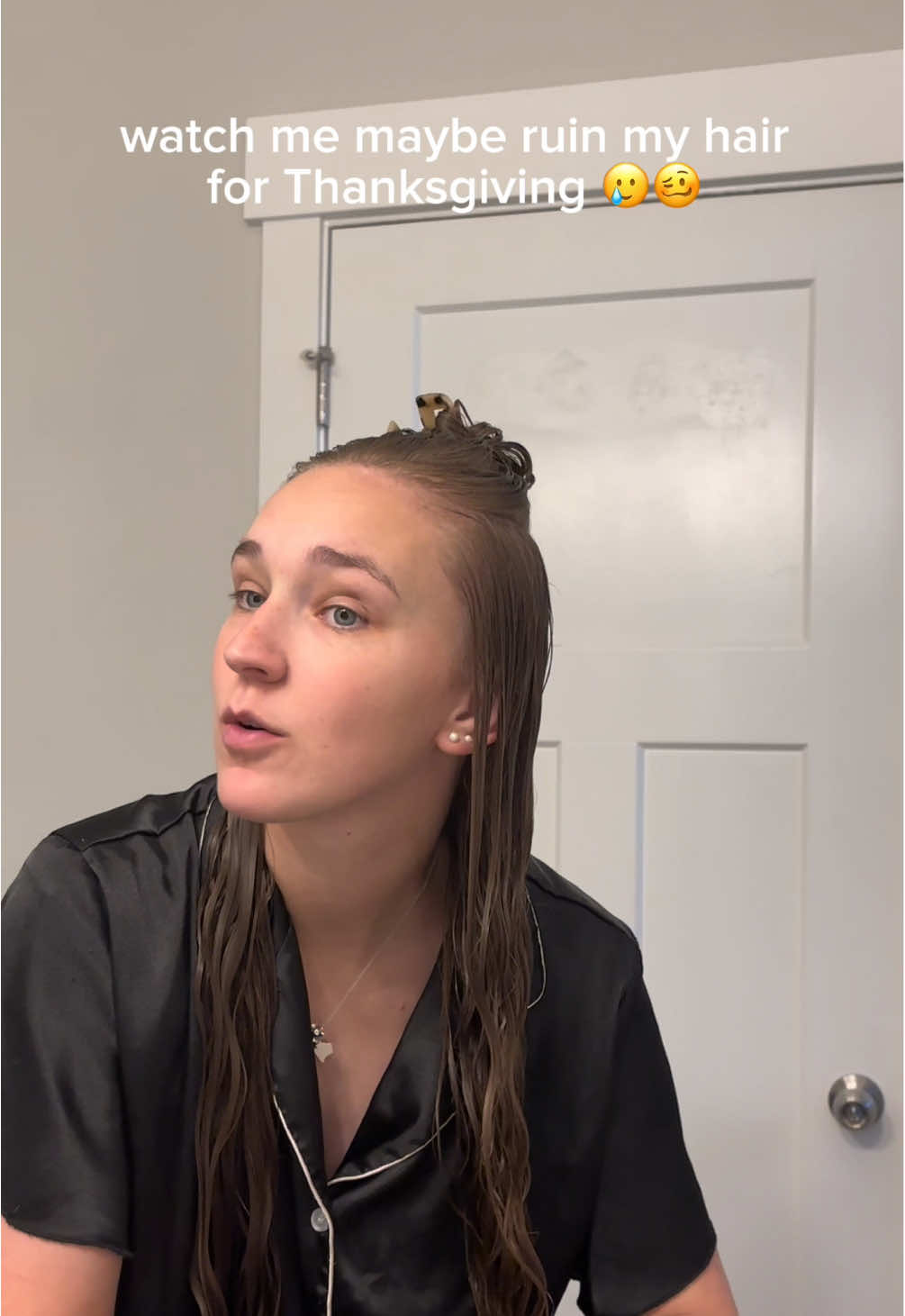 decided to try a new product and routine for Thanksgiving.. stay tuned for the results🫣 #curlyhairroutine #curls #wavyhair #hairtok 