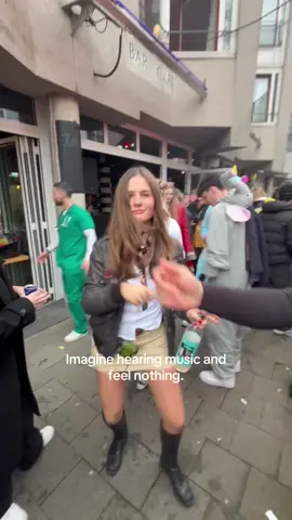 how boring life would be without music!! #musik #boring #fyp #dance #feelingthemusic 