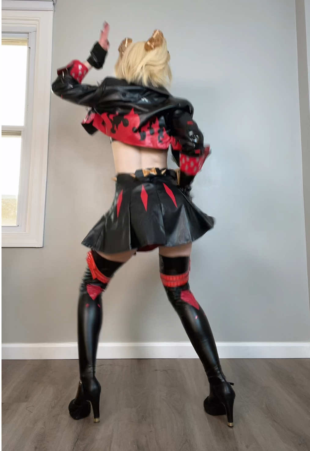 Don’t jump in heels #dancetrend #dance #cosplay #zenlesszonezero 