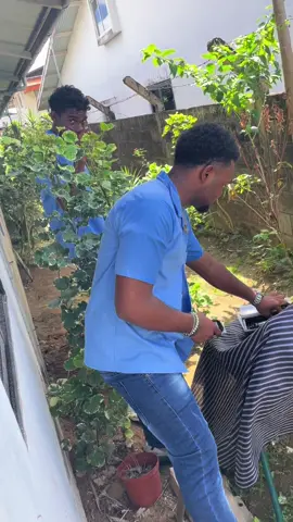 Op school moet ook kunnen🥲🤷🏽‍♂️🫡#school#barber #xav #suriname🇸🇷 #ritjes @꧁༒𝔅𝔢𝔫𝔧𝔞𝔪𝔦𝔫༒꧂ 