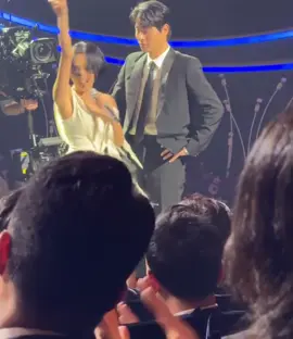 Hwasa & Park Jung Min – Good Goodbye | Blue Dragon Awards Live Performance 😍❤️‍🔥🔥🤌🏽 #Hwasa #ParkJungMin #GoodGoodbye #Kpop #Fyp 