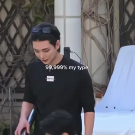 he’s so hot 🥵 #joshua #hongjisoo #joshuaseventeen #seventeen #seventeen17_official 