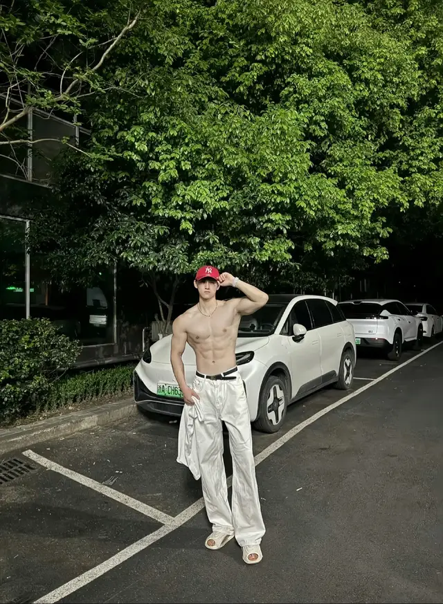 where do you want to go so i can take you#chinese #body #traideptrungquoc #foryou #douyin 