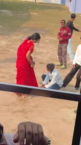 নিজের নাই তো কি হয়েছে, মানুষের টাই দেখি৷🫢 (ভালোবাসা 😑👊) . . #fyppppppppppppppppppppppp #viral #foryoupage #flypシシ 