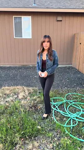 La encuentro saliendo de la casa del vecino #tiktokshop #tiktokshopcreatorpicks 