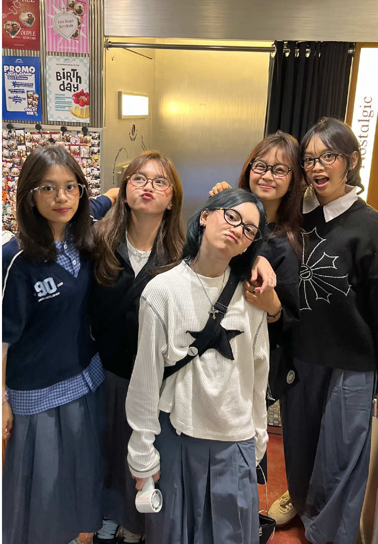 kumaha barudak @biwa @qia @ju⭑ @bibinnn 