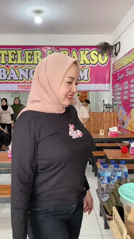 Yokkk gassss Ready setiap hari dari jam 9 pagi sampai jam 9 malam di dua tempat sepande dan Sidodadi #estelerbangasyim #baksobangasyim 