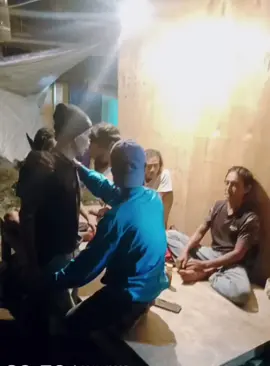 buat pelajaran kita semua kalau di perantauan semua orang merubah nasib jangan sama sama perantauan mengambil uang atau barang berharga, kalau kayak gini sapa yang mau menolong, sudah di kasih kerjaan kita sopan malah anda pakai sesuka mu... 