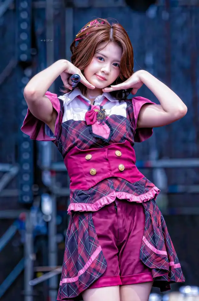 nihh yang minta foto toyyy #cristyjkt48 #agelinachristy #jkt48 #fyp 