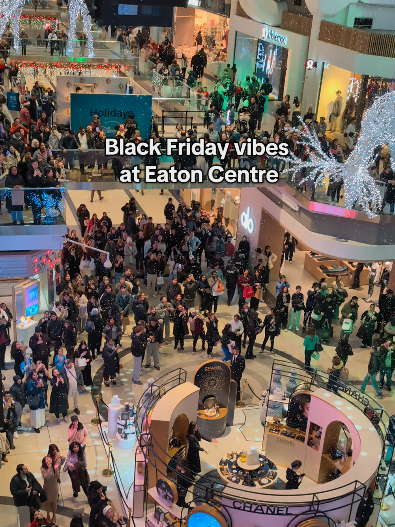Toronto on Black Friday hits different 🛍️hold your wallet💸 #EatonCentre #TorontoLife #blackfriday2025  #DowntownToronto #TorontoVibes
