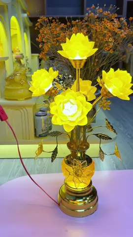 Đèn thờ hoa sen vừa đẹp vừa phong thuỷ #dentholuuly #denthohoasen #denthocung #denthohoasenled  @Tạp Hoá Uyên nhi 2023 