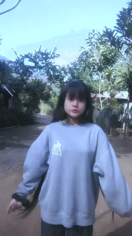 #ဒီဇင်ဘာရယ်နှင်းများကြားမှာ🌨❄⛄☃☃ #ငမဲမ🖤🖤🖤 #စာသားမရလို့ဝါးချ😁 #ချစ်စရာကောင်းတာတစ်ခုပြမယ်🥺🎀 