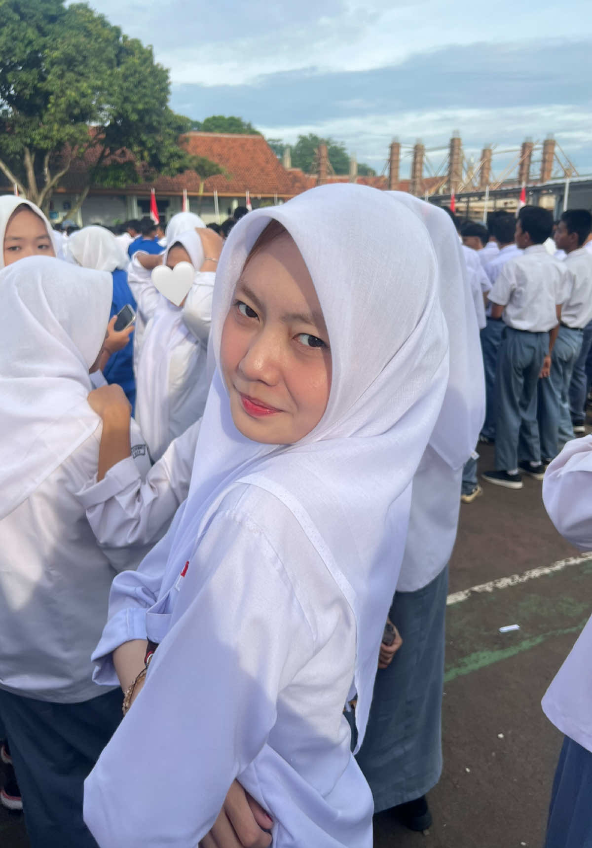 nih senyum #anaksekolah 