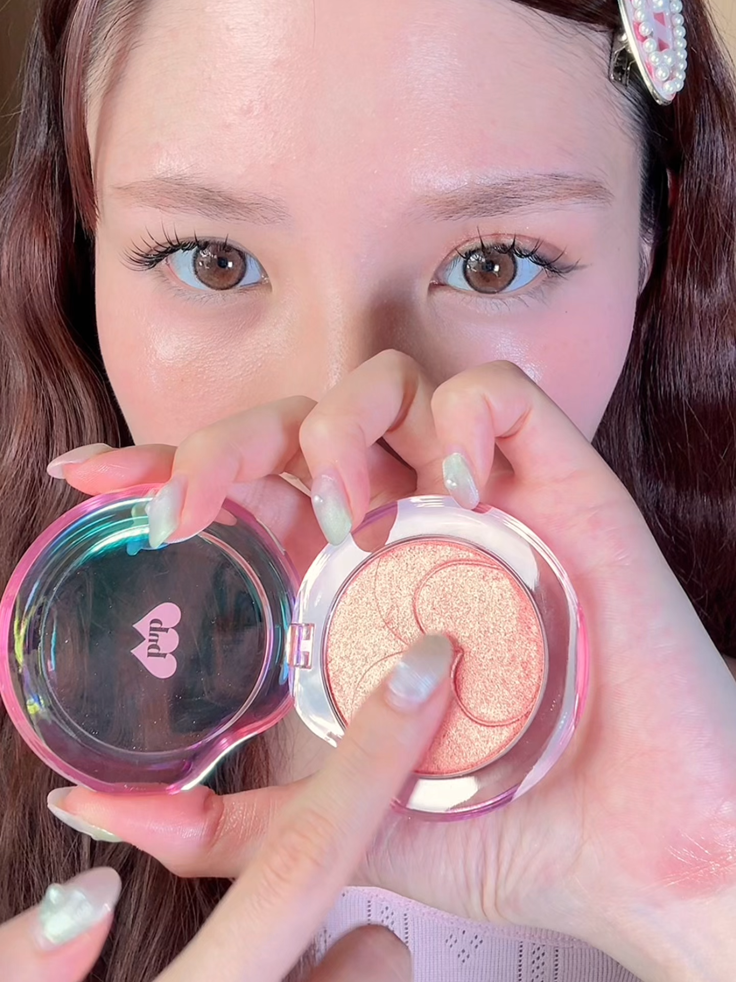 เพิ่มมิติให้เปลือกตาดูสวยมีเสน่ห์ในทุกมุมมอง ด้วยอายแชโดดว์เนื้อนุ่มลื่น✨  #barenbliss #barenblissth⁣ #barenblissแบร์แอนด์บลิซ  #barenblisssingleeyeshadow #อายแชโดว์barenbliss