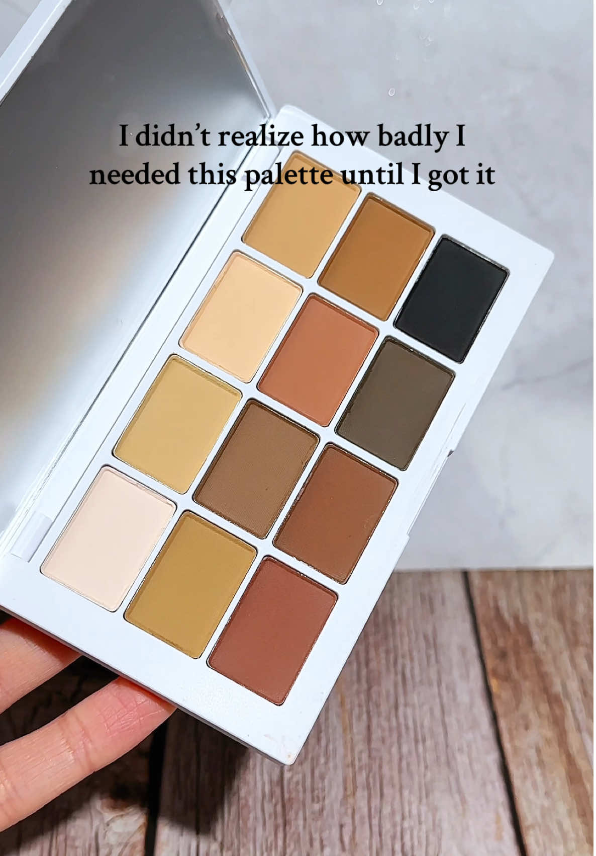 10/10 - no notes, this is a daily essential now @Makeup By Mario #makeupbymario #mastermattes #TikTokShopBlackFriday #TikTokShopCyberMonday #BFCM 