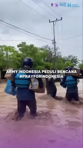 Indonesia tengah melalui masa yang tidak mudah. Banjir, longsor, hingga erupsi gunung berapi membuat banyak keluarga harus bertahan dalam situasi yang penuh ketidak pastian. Dimomen seperti ini, kehadiran kita bisa menjadi sumber kekuatan. Dengan semangat ARMY yang tak pernah lelah menebarkan kebaikan, yuk hadirkan dukungan terbaik untuk para penyintas bencana alam. Agar mereka bisa pulih kembali dengan tulus kebaikan kita, melalui: 🔎 solusipeduli.org/bersamaarmypedulibencana Tolong sebarkan informasi ini barangkali masih ada army yg belum tau. Terimakasih 🙏🏻 #bangtansonyeondan방탄소년단 #bts_official_bighit #armybts #btsarmy 