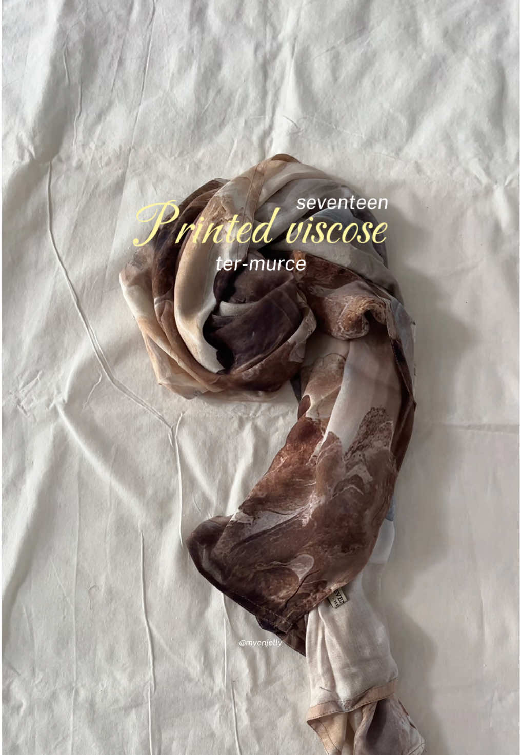 biasanya beli pashminaaa viscose diatas ini harganya, beneran murceee bgtt  #printedviscose #viscoseprinted #viscosemurah #viscoseseventeen #viscosemotif 