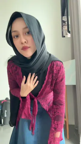 If you’re wondering… yes, these are the Amori sneakers everyone’s obsessed with 👟✨ Super lightweight, insanely comfy, and they give you that instant height boost. Totally my new everyday go-to 🤍 #Amori #sneakers #shoes #kasutraya #raya2026