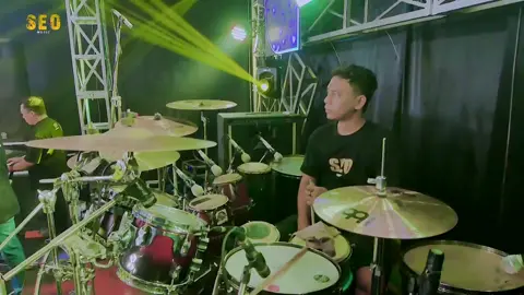 Berduakah kau disana sendirikah kau disana lama sudah ku merana lama sudah ku merana @Cak Ndu @Novi Novitaa @Dona Olivviaaa @Alung Vega @Pitis SEO @Simpatik Production @EMIRA PRODUCTION @SINAR LIGHTING #seomusic #seogirls #donaolivia #novinovita #cakndu 