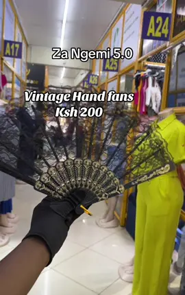 Hand fan Ksh 200 Star Mall A19  #ngemi #handfan #ngemi #vintagefans 