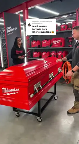Respuesta a @germancolcha #milwaukee #herramientas #ataud #funeraria #usa 