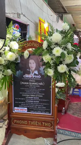 Giọng Hát Vàng Miền Tây Qua Đời,Còn Ai Nhớ Anh Không