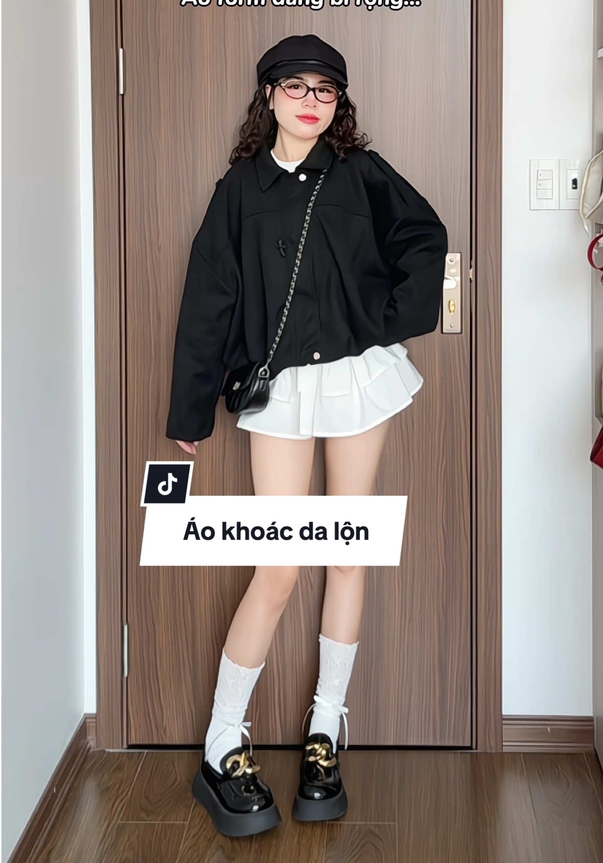 Áo khoác dạ lộn mặc nên dáng đẹp quá đi, chị em sắm ngay mặc thuii 🥰 #xuhuong #reviewquanao #aokhoacdalon #aokhoacnu #aokhoacdalonnu 