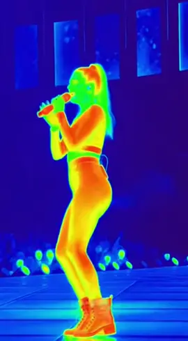 Singing like an angel… farting like a dragon on thermal cam 🤣💀💨 #tiktokviral #fyp #viral #unitedstates #musica