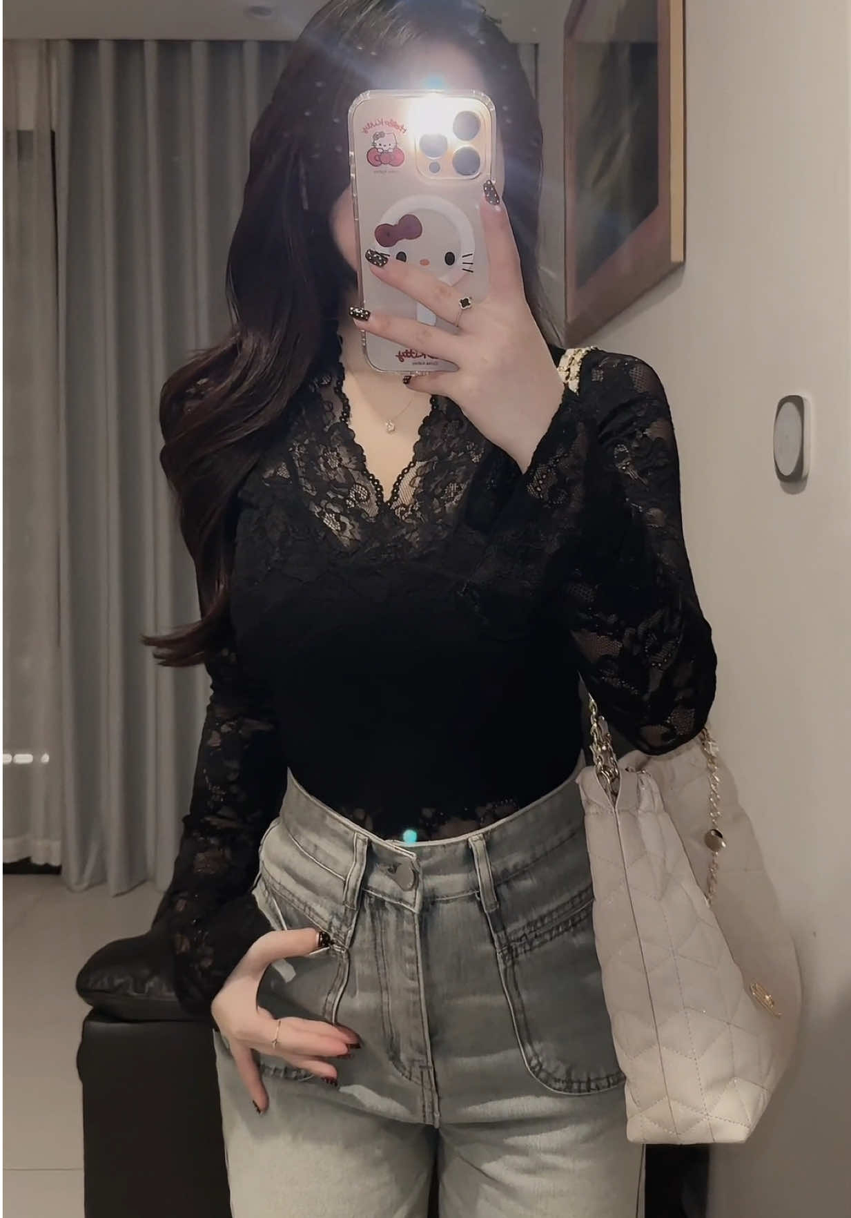 Thích sờ lây thì cứ ren rủng mà lựa 🤫 #h2oclothing #mosesqueen #aoren #aoluoi #aoxuyenthau 