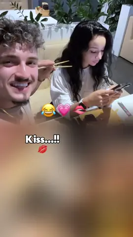 mention 😅💋🫶.#somalilyrics🌺😕💎 #fyp #viral #jawi_bila🌊❤️🌴 #tiktok 