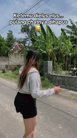 Koyo klakuane sopo? ngakuo?😅#aslicahnganjuk #warujayengbergoyang #fyppppppppppppppppppppppp 