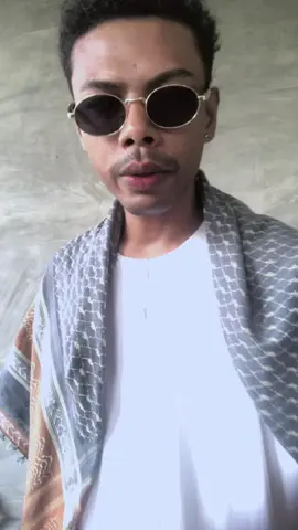 Omongannya tinggi, dikasi pocong gak bisa berdiri #fyppppppppppppppppppppppp #lewatbranda #viraltiktok #arabictiktok #timurstory 