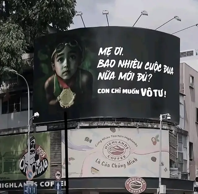 除了你自己和你的日常努力，没有人能描绘你的未来 